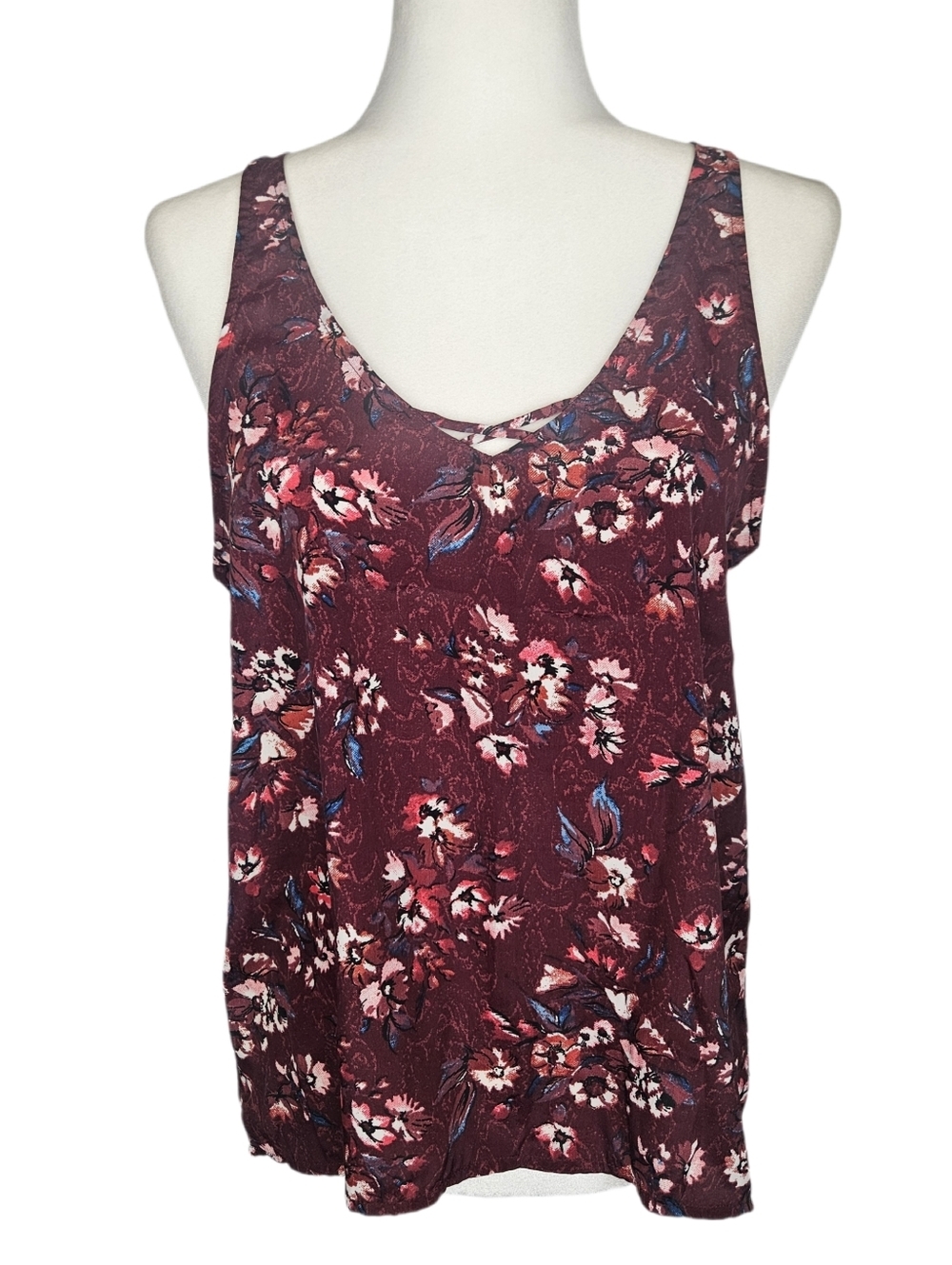 Hollister Floral Crisscross Front Floral Tank Top in Maroon Purple Red, Size S